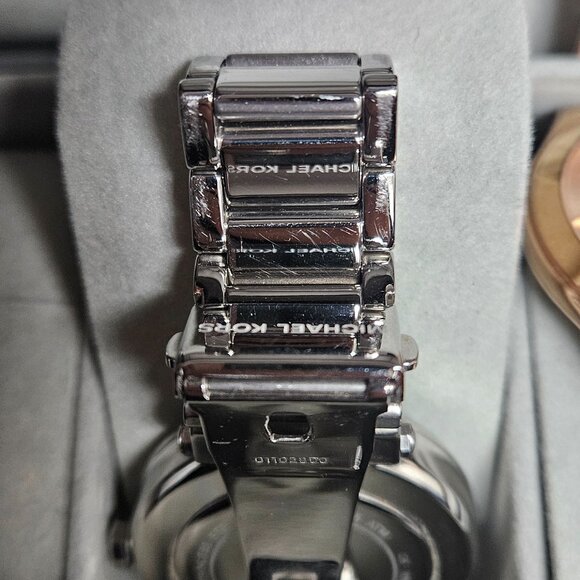 MK Watches main image 4